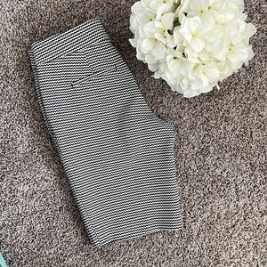 NWOT Ann Taylor Chevron Dress Shorts Sz 2